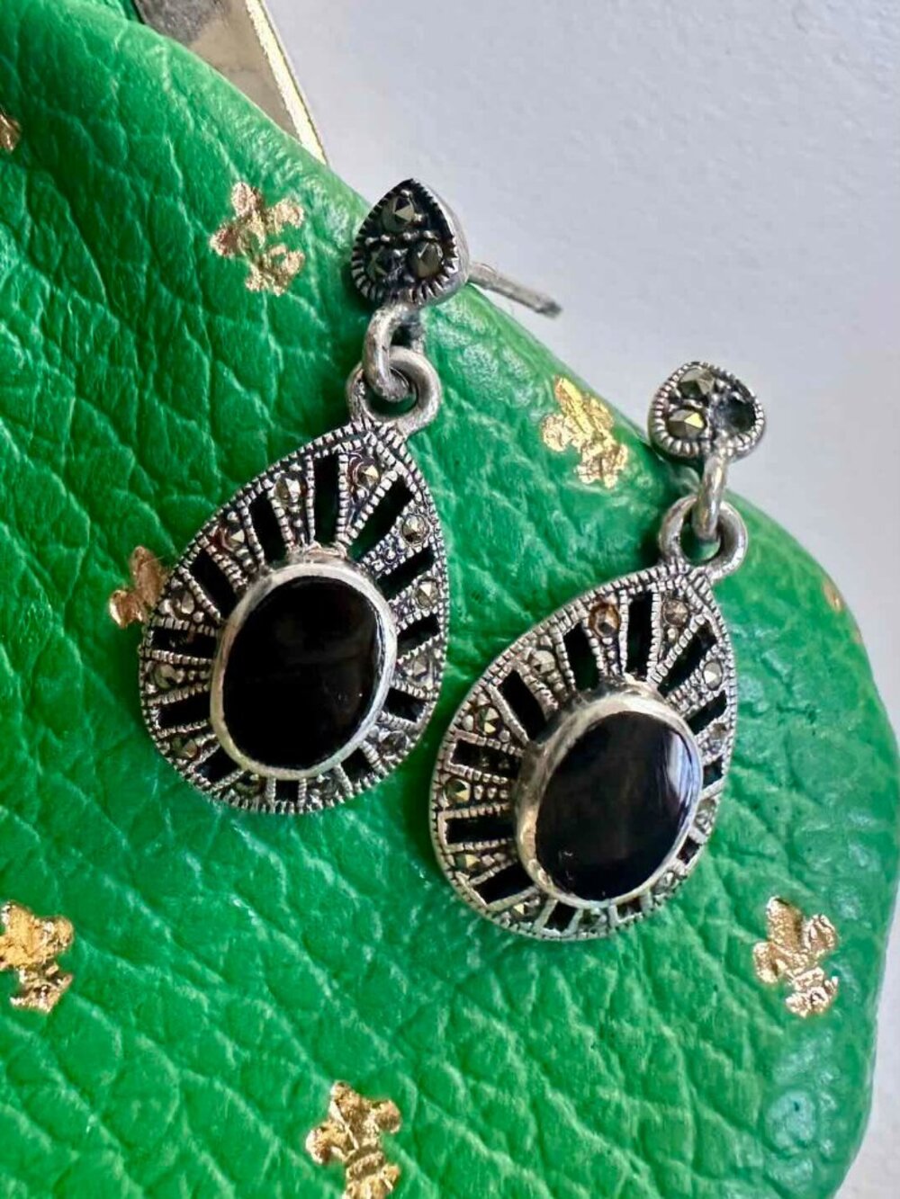 Vintage Silver Marcasite & Onyx dangle drop earrings sparkly pair pierced